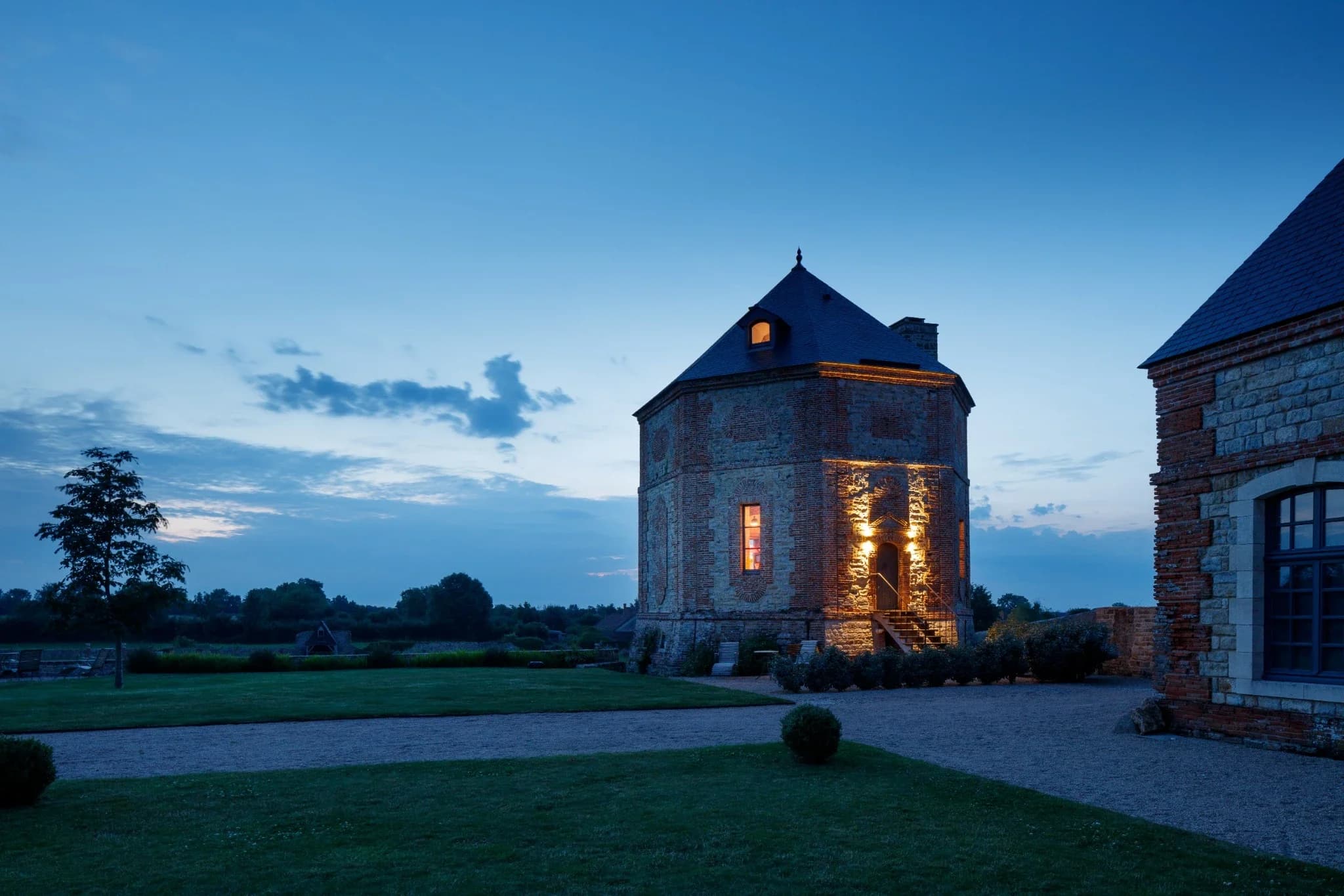 Where to Spend a Cozy and Unusual Night in France?